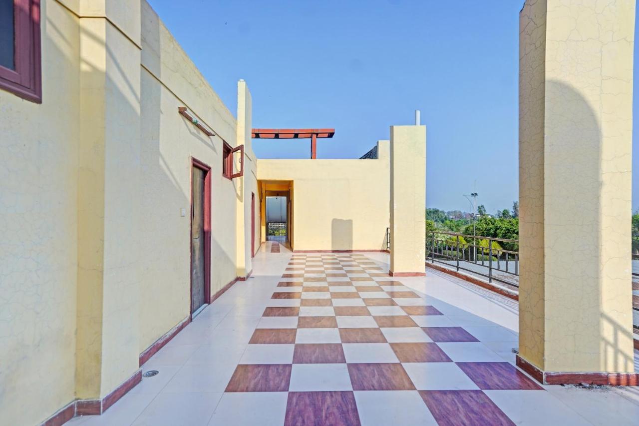 Oyo 87701 Lucky Farm Shāhpur Exterior photo